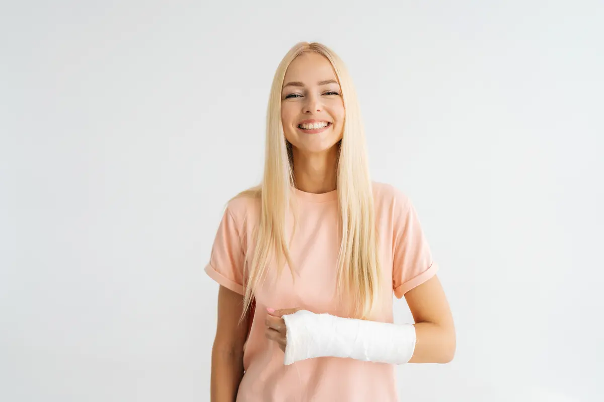 Professional Orthopedic Care by Dr. Andrew Yang Cast Treatment by Dr. Andrew Yang - Hand Surgeon in Fort Lee, NJ