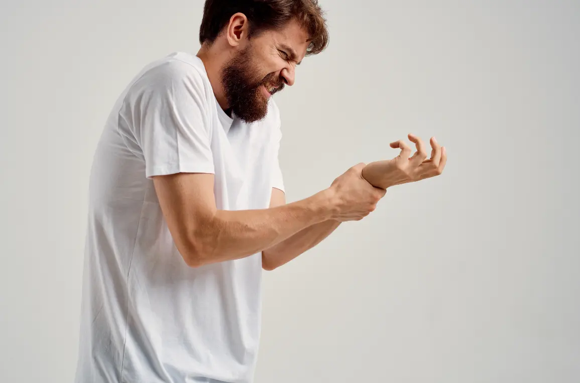 Orthopedic trauma and injury care for wrist and hand fractures